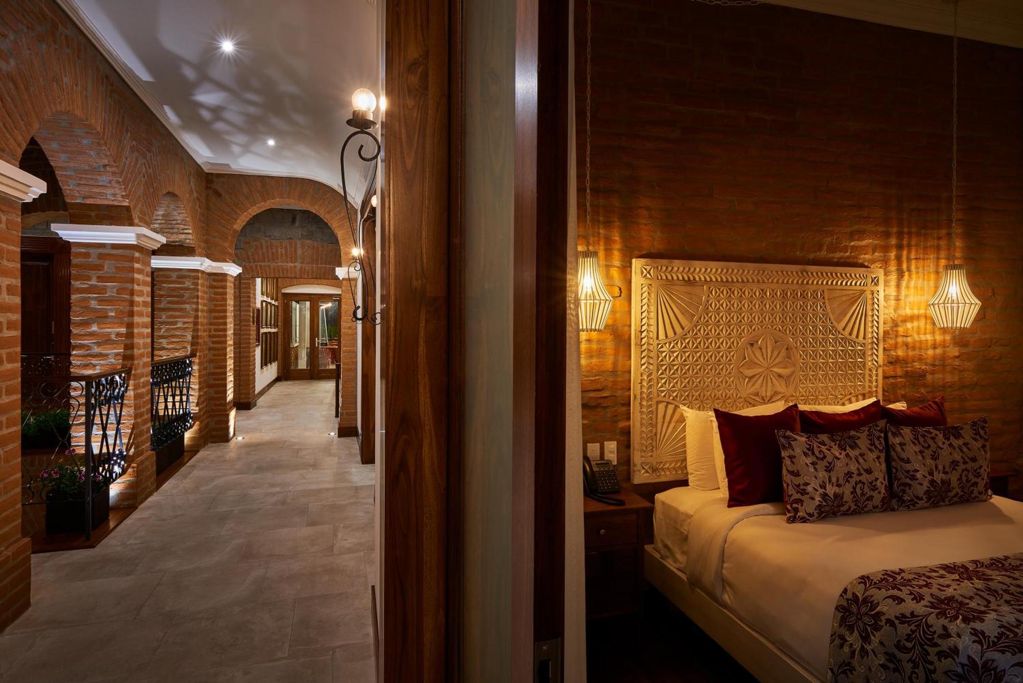 Hotel Отавало Экстерьер фото