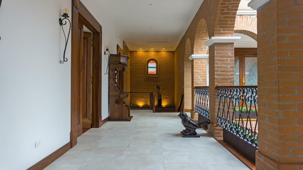 Hotel Отавало Экстерьер фото